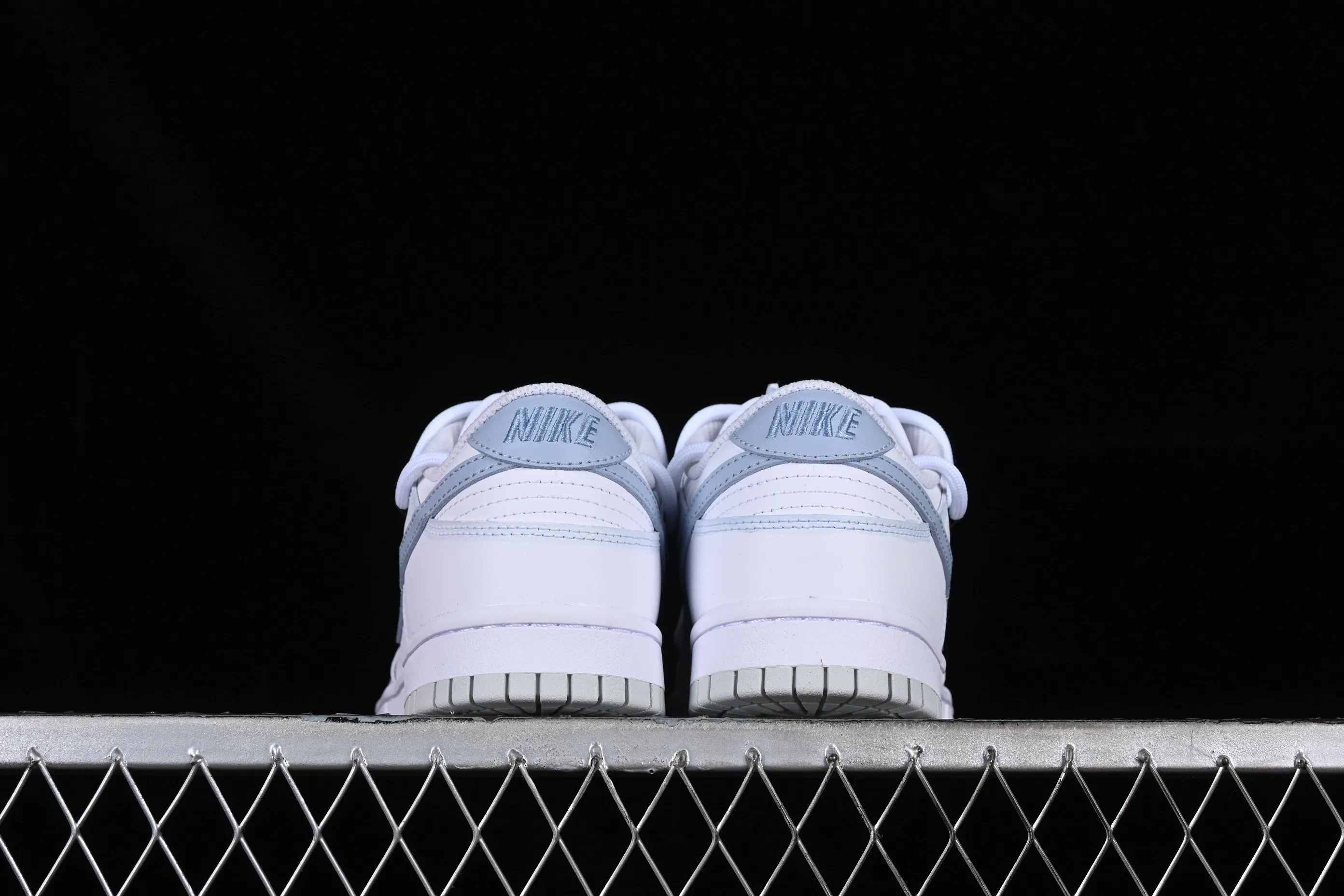 All categories Nk SB Dunk series Nk SB Dunk Low low-top sneakers Nk DunkLow bubble jellyfish summer clear and refreshing SB strap low-top casual sneakers DH9765-102